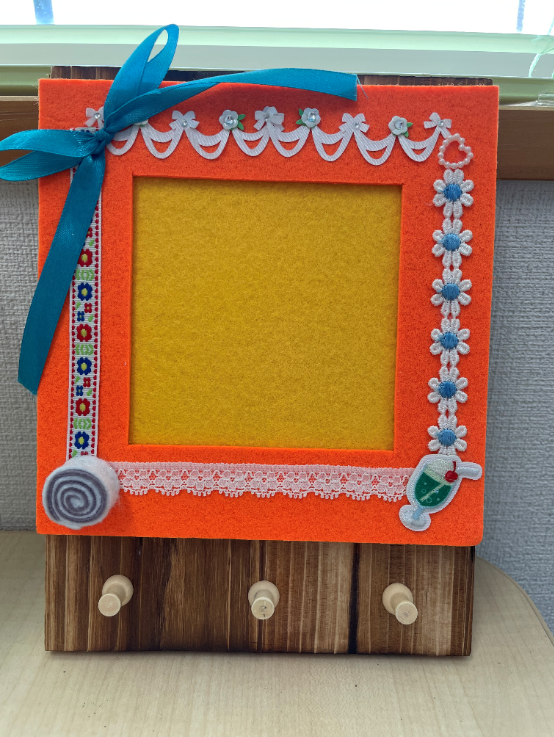 4.キーフック（オレンジ）.png