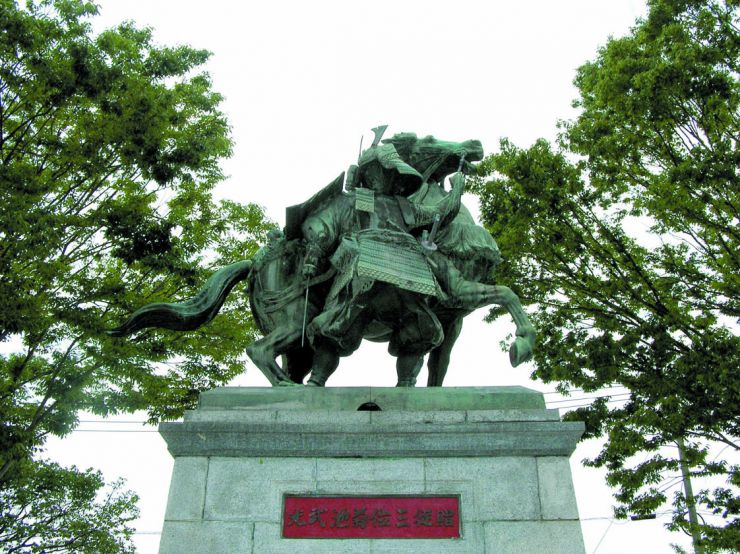 菊池武光銅像