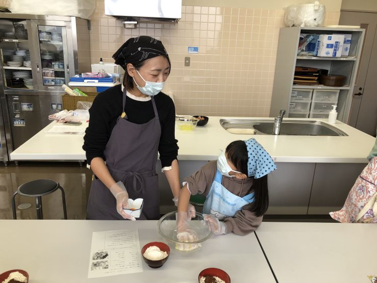 15. おやつ作り.JPG