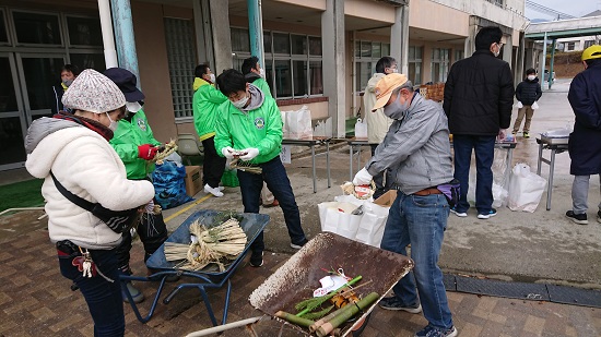 R4.1.16どんど焼き.jpg