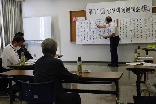 選句のようす.JPG