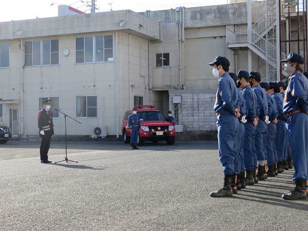 出発式でお話をする加地市長