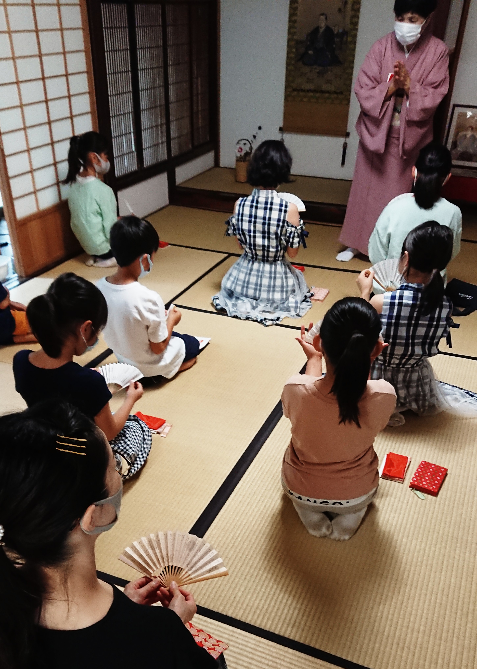 扇子を使用したご指導