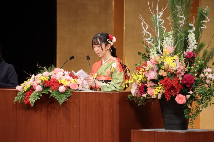 0111二十歳のつどい新二十歳代表の言葉2.JPG