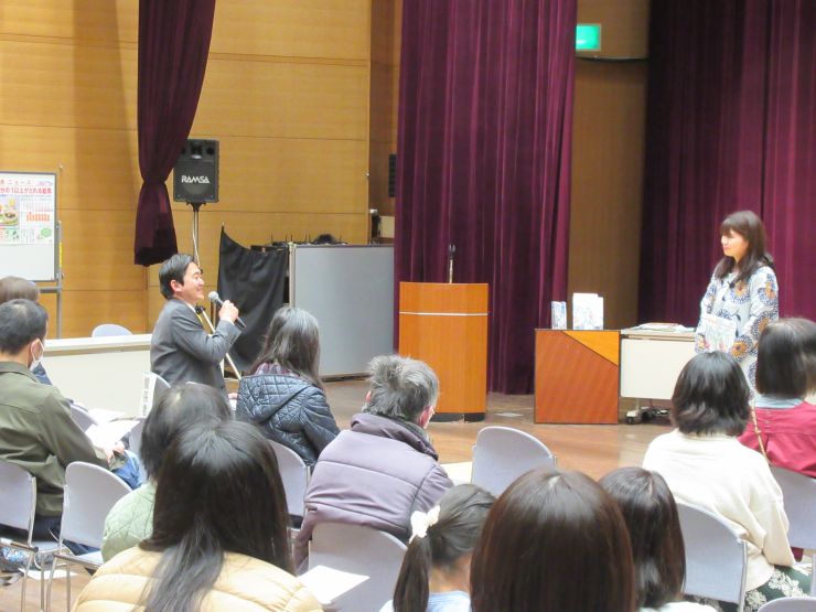 家読講演会②.JPG
