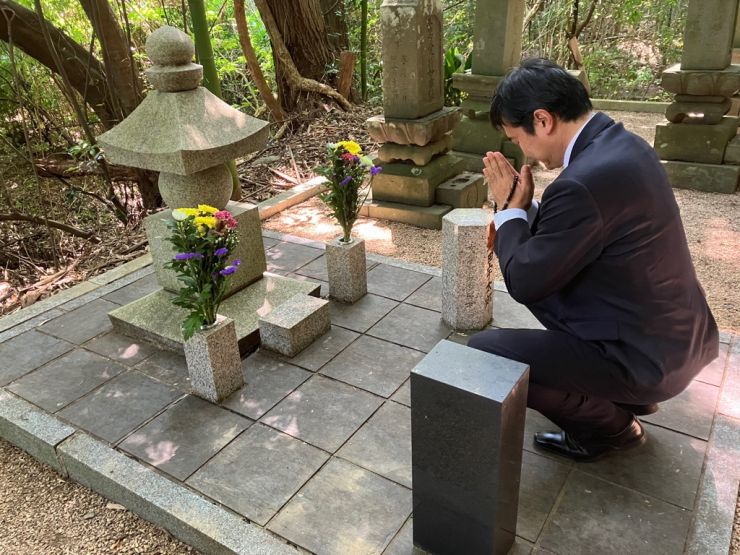 0724野田宇太郎墓参り.jpg