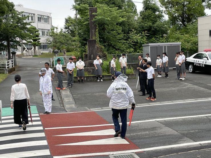 くろつち学園立石小中学校の共同あいさつ運動①.jpg