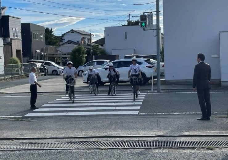 R7.9.24大原中学校あいさつ運動①.jpg