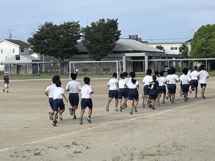 0831あいさつ運動大原中2.jpeg