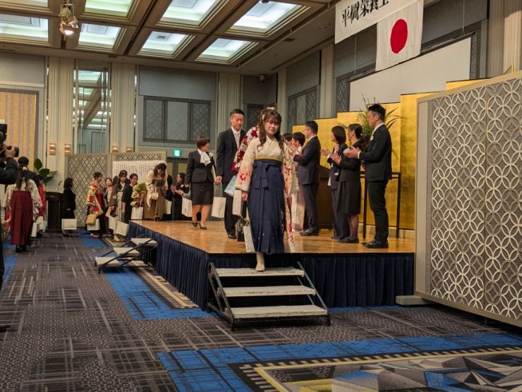 0304平岡栄養士専門学校の卒業式.jpg
