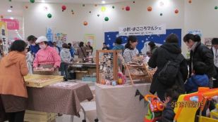 まごころマルシェのようす.jpg