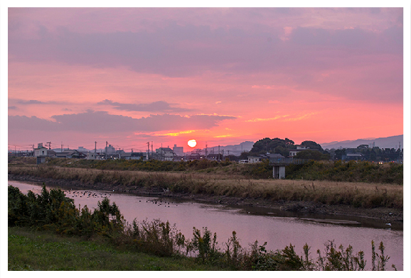 夕暮れの宝満川